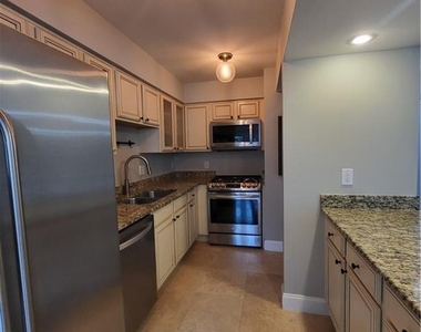 6980 Roswell Road - Photo Thumbnail 6