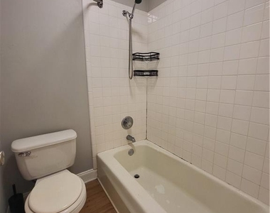 6980 Roswell Road - Photo Thumbnail 12