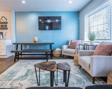 1181 Fenwood Street Sw - Photo Thumbnail 6