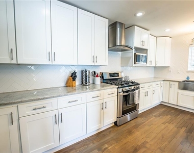 1181 Fenwood Street Sw - Photo Thumbnail 9