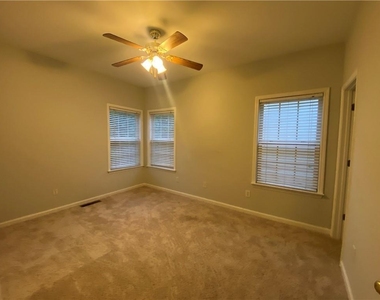 12945 Morningpark Circle - Photo Thumbnail 10
