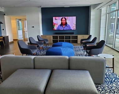 943 Peachtree Street Ne - Photo Thumbnail 6