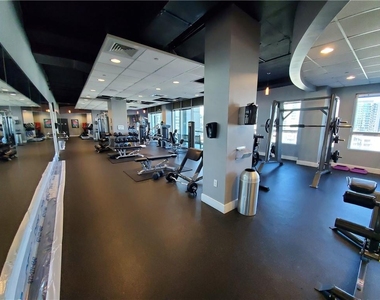 943 Peachtree Street Ne - Photo Thumbnail 10