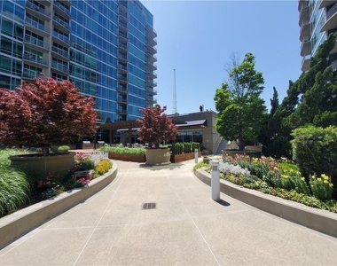 943 Peachtree Street Ne - Photo Thumbnail 22