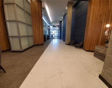 943 Peachtree Street Ne - Photo Thumbnail 4
