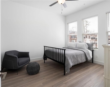 9040 Main Street - Photo Thumbnail 21