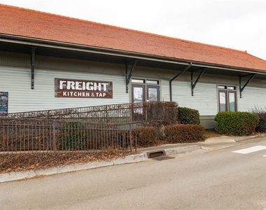 9040 Main Street - Photo Thumbnail 27