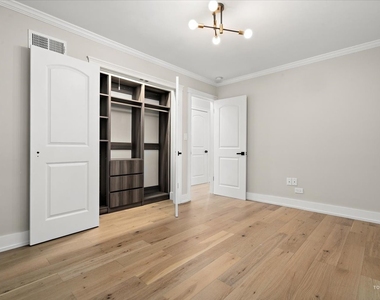 463 Longfellow Avenue - Photo Thumbnail 17