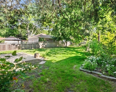 463 Longfellow Avenue - Photo Thumbnail 25