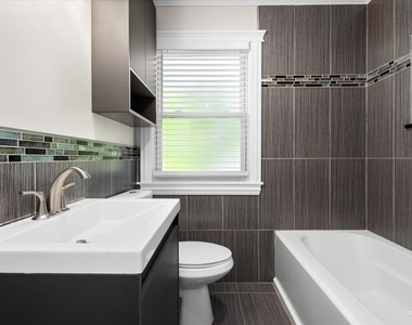 463 Longfellow Avenue - Photo Thumbnail 18