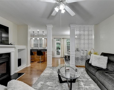 2602 Pierce Brennen Court - Photo Thumbnail 6