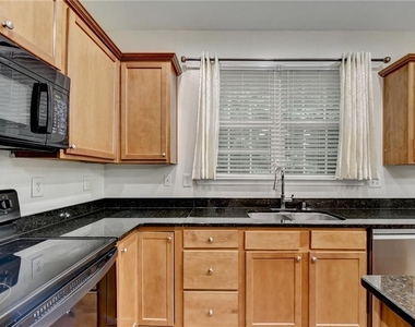 2602 Pierce Brennen Court - Photo Thumbnail 21