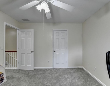 2602 Pierce Brennen Court - Photo Thumbnail 37
