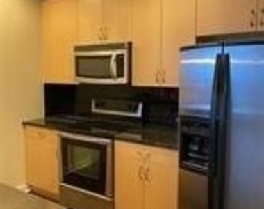 400 W Peachtree Street Nw - Photo Thumbnail 3