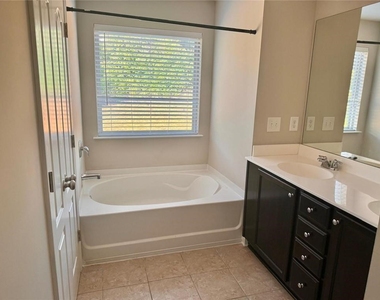 1958 Paxton Ridge Lane - Photo Thumbnail 19