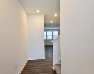 140 Star Court - Photo Thumbnail 1
