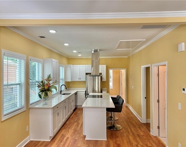 2194 Bolton Road Nw - Photo Thumbnail 11