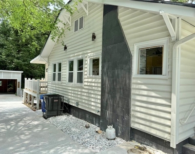 2194 Bolton Road Nw - Photo Thumbnail 7