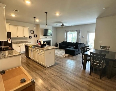 4514 Fillmore Trail Sw - Photo Thumbnail 6