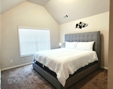 9025 Holder Road - Photo Thumbnail 16