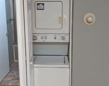 17 Parkside Court - Photo Thumbnail 8