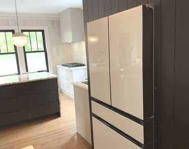738 N Pine Avenue - Photo Thumbnail 15