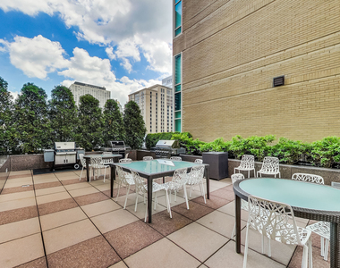 33 W Ontario Street - Photo Thumbnail 19