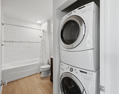 33 W Ontario Street - Photo Thumbnail 9