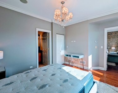 6146 N Ravenswood Avenue - Photo Thumbnail 12
