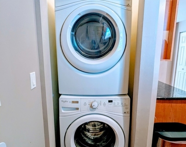 6146 N Ravenswood Avenue - Photo Thumbnail 16