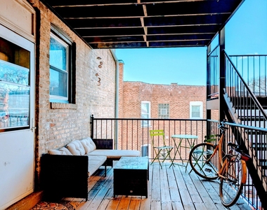 6146 N Ravenswood Avenue - Photo Thumbnail 4
