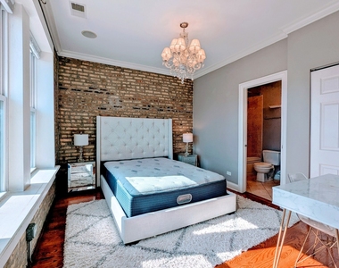 6146 N Ravenswood Avenue - Photo Thumbnail 2