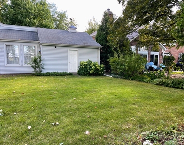 2546 Laurel Lane - Photo Thumbnail 10
