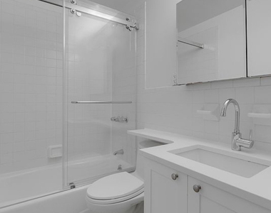 121 Madison Avenue - Photo Thumbnail 8