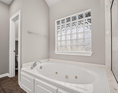 1513 Roy Street - Photo Thumbnail 39