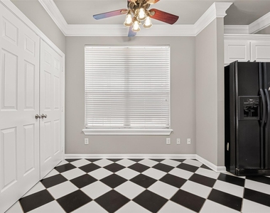 1513 Roy Street - Photo Thumbnail 12