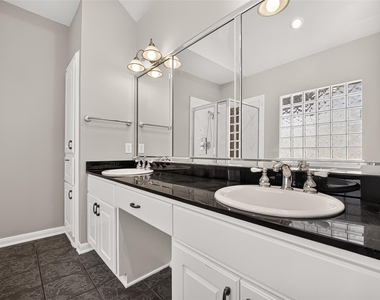 1513 Roy Street - Photo Thumbnail 37