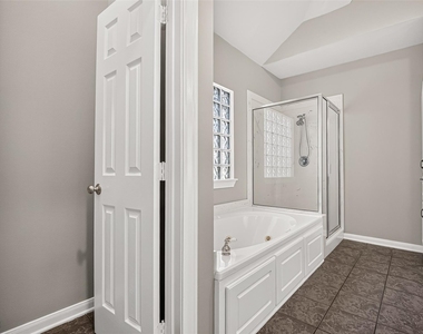 1513 Roy Street - Photo Thumbnail 36