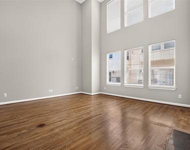 1513 Roy Street - Photo Thumbnail 7