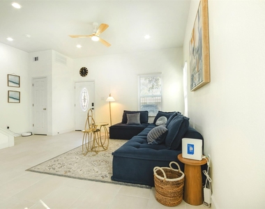 4114 Ward Street - Photo Thumbnail 10