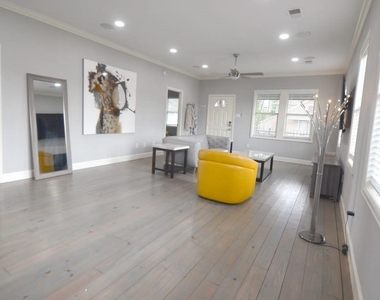 1127 Hammock Street - Photo Thumbnail 3