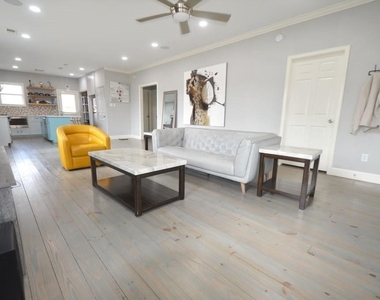 1127 Hammock Street - Photo Thumbnail 7