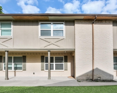 1701 Upland Drive - Photo Thumbnail 16