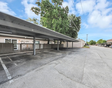 1701 Upland Drive - Photo Thumbnail 18