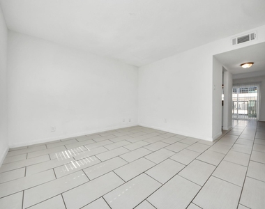 1701 Upland Drive - Photo Thumbnail 11