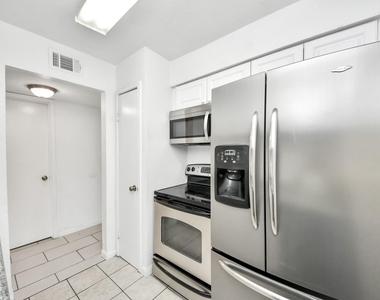 1701 Upland Drive - Photo Thumbnail 9