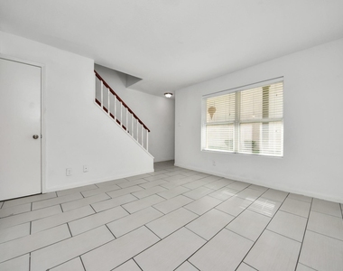 1701 Upland Drive - Photo Thumbnail 12