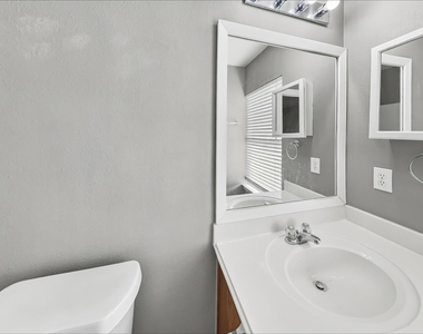 833 Lightningbug Lane - Photo Thumbnail 9