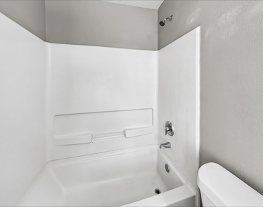 833 Lightningbug Lane - Photo Thumbnail 10
