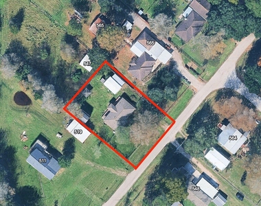 547 County Road 949e - Photo Thumbnail 15